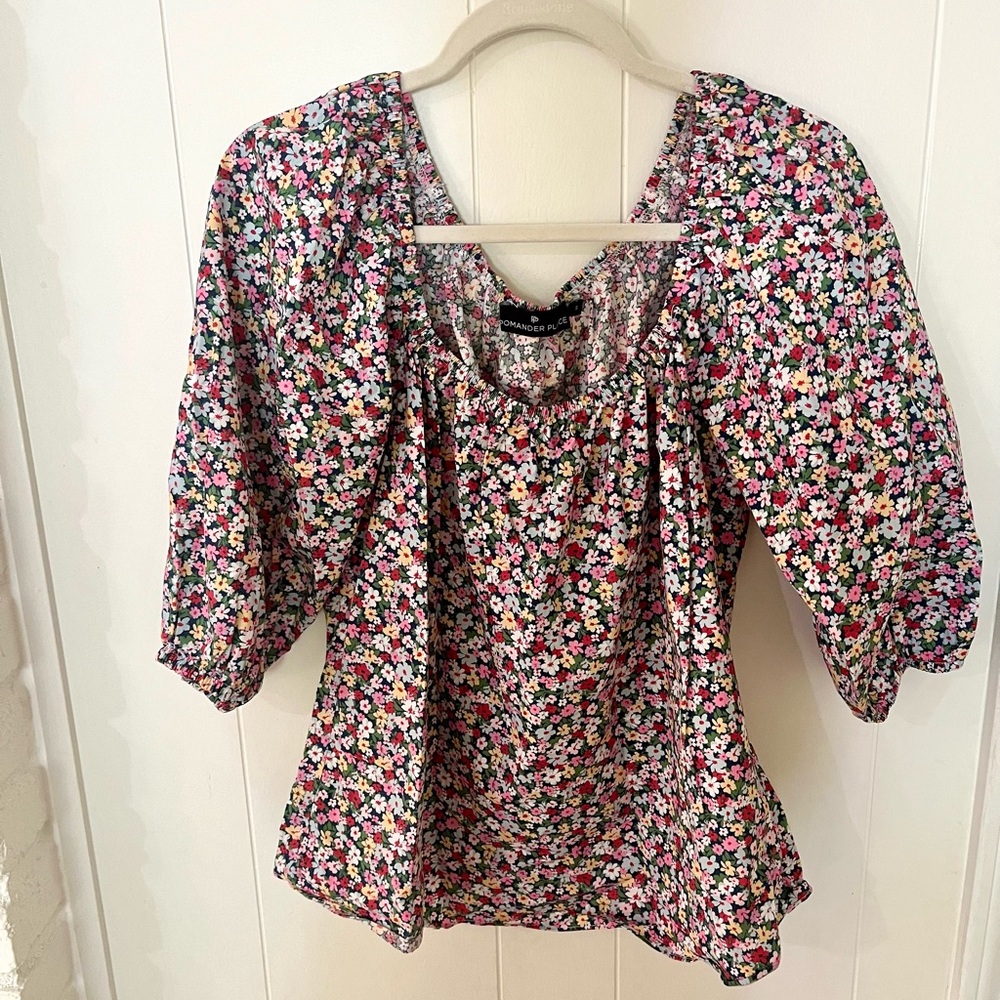 Pomander Place Multicolor Floral Blouse